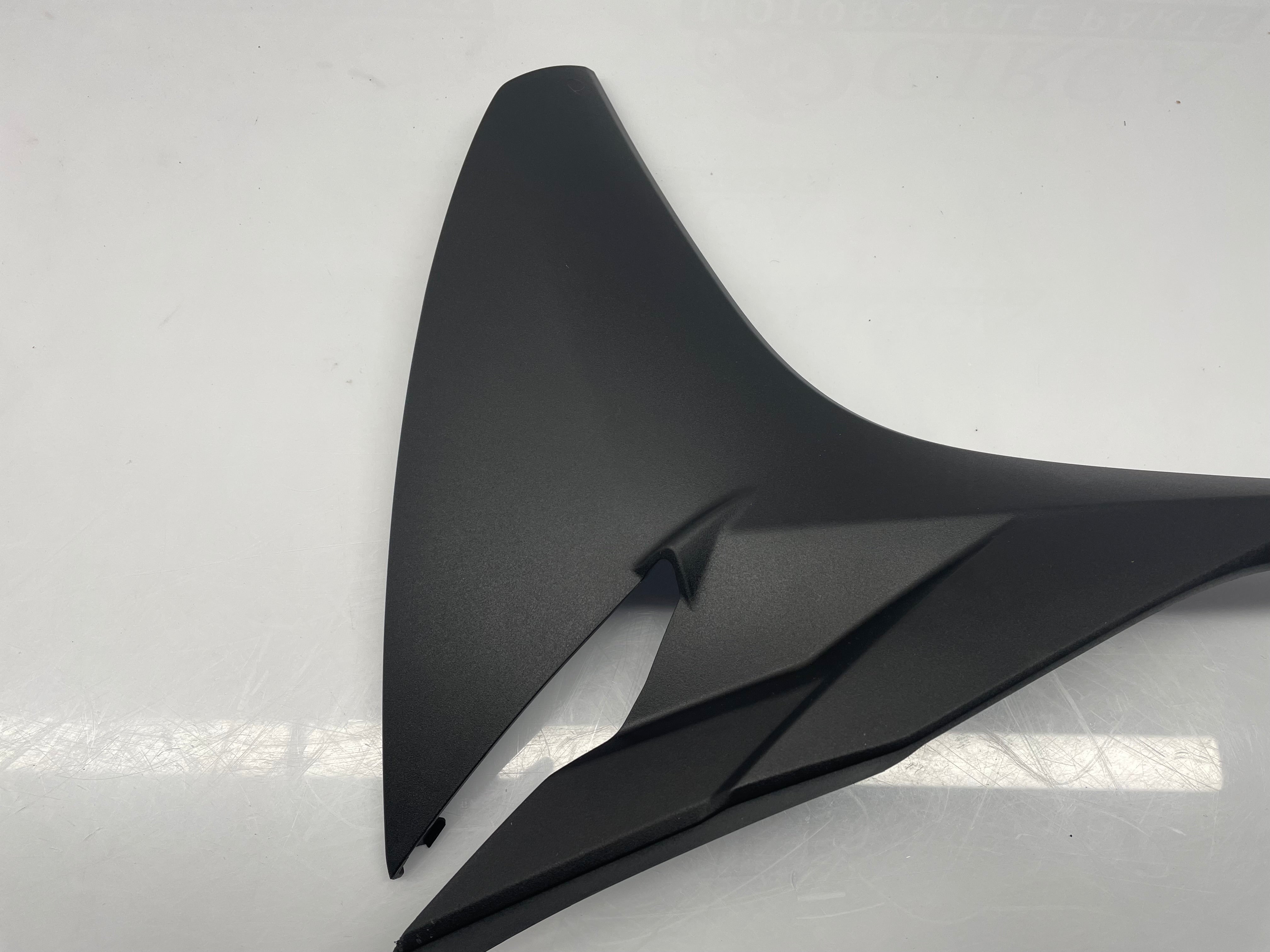 KAWASAKI ZX1000 (Ninja 1000) 17-19 Cowling Slat 01 RH Black