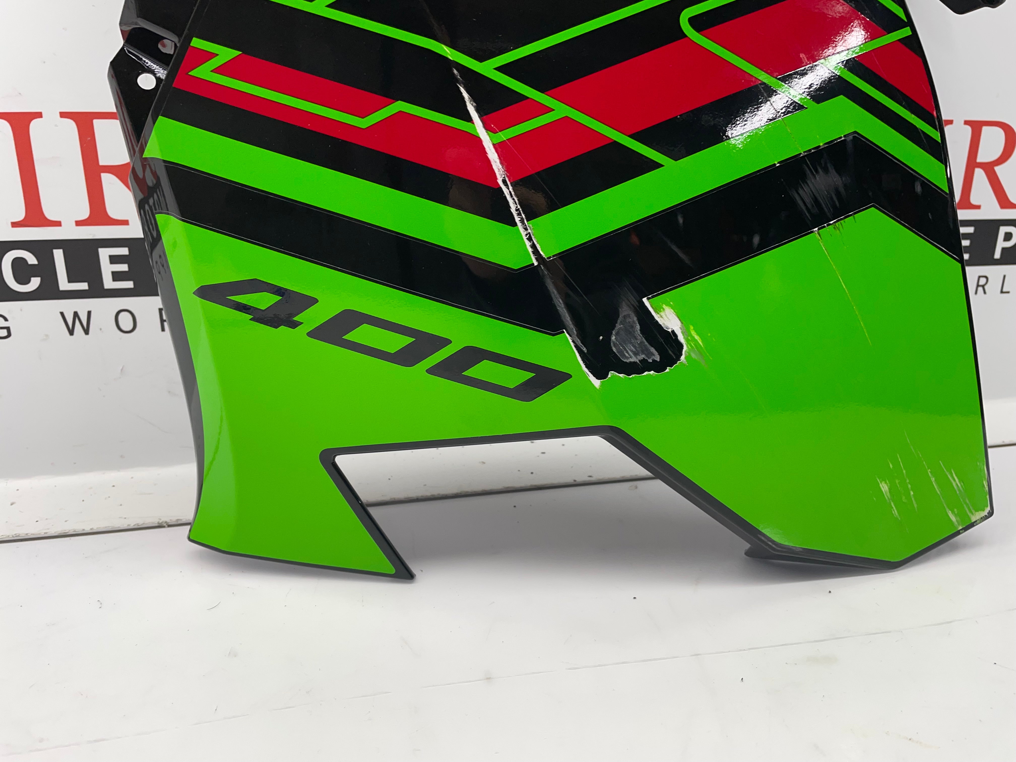 KAWASAKI NINJA 400 23-24 Cowling Side Up Left (Ebony) 550605157H8