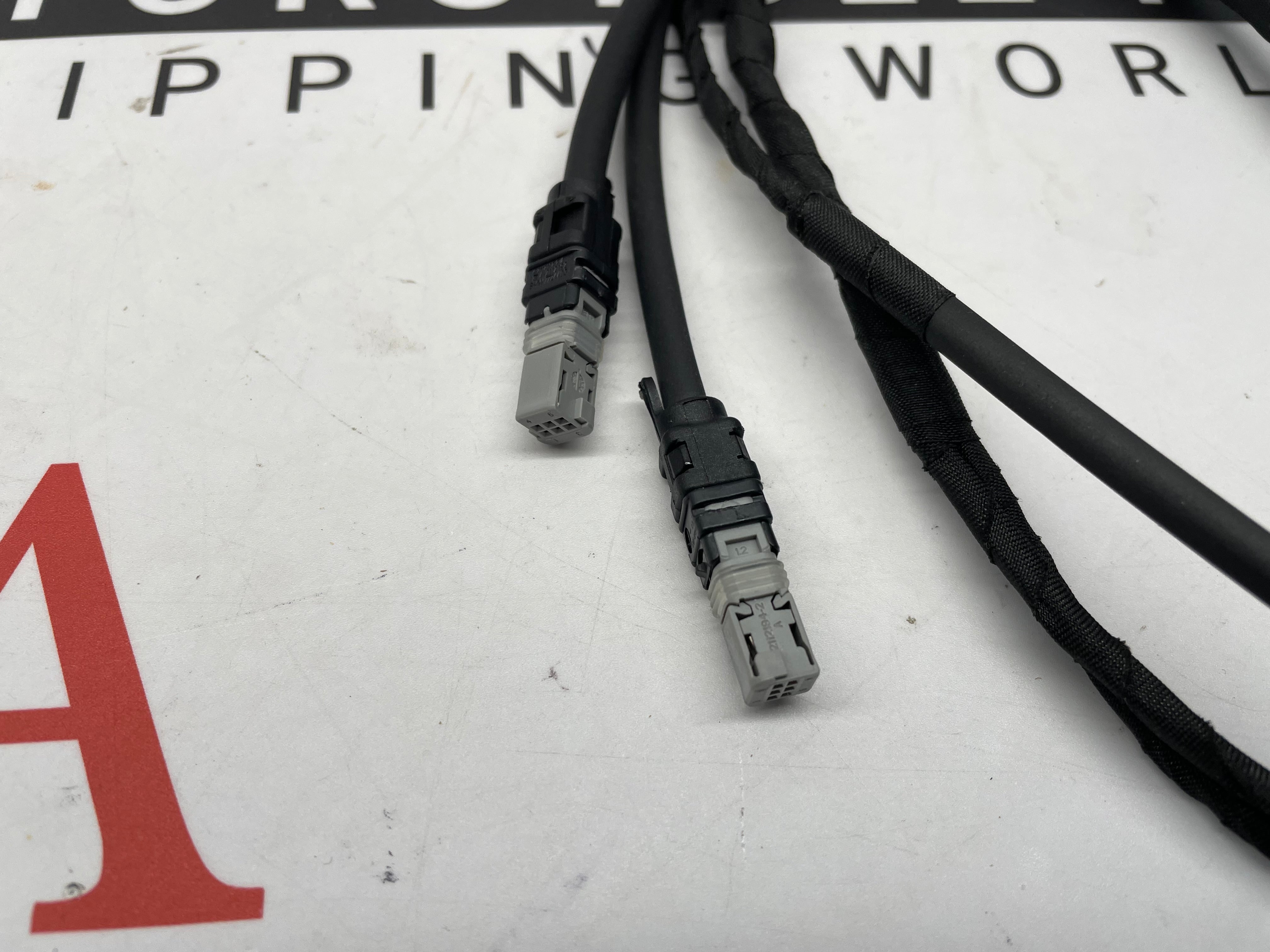 Wire R126 BMW R1200 RT 13, R1200 R 13, R1250 RT 17, R1250 R 17 Wiring Harness 61 ...