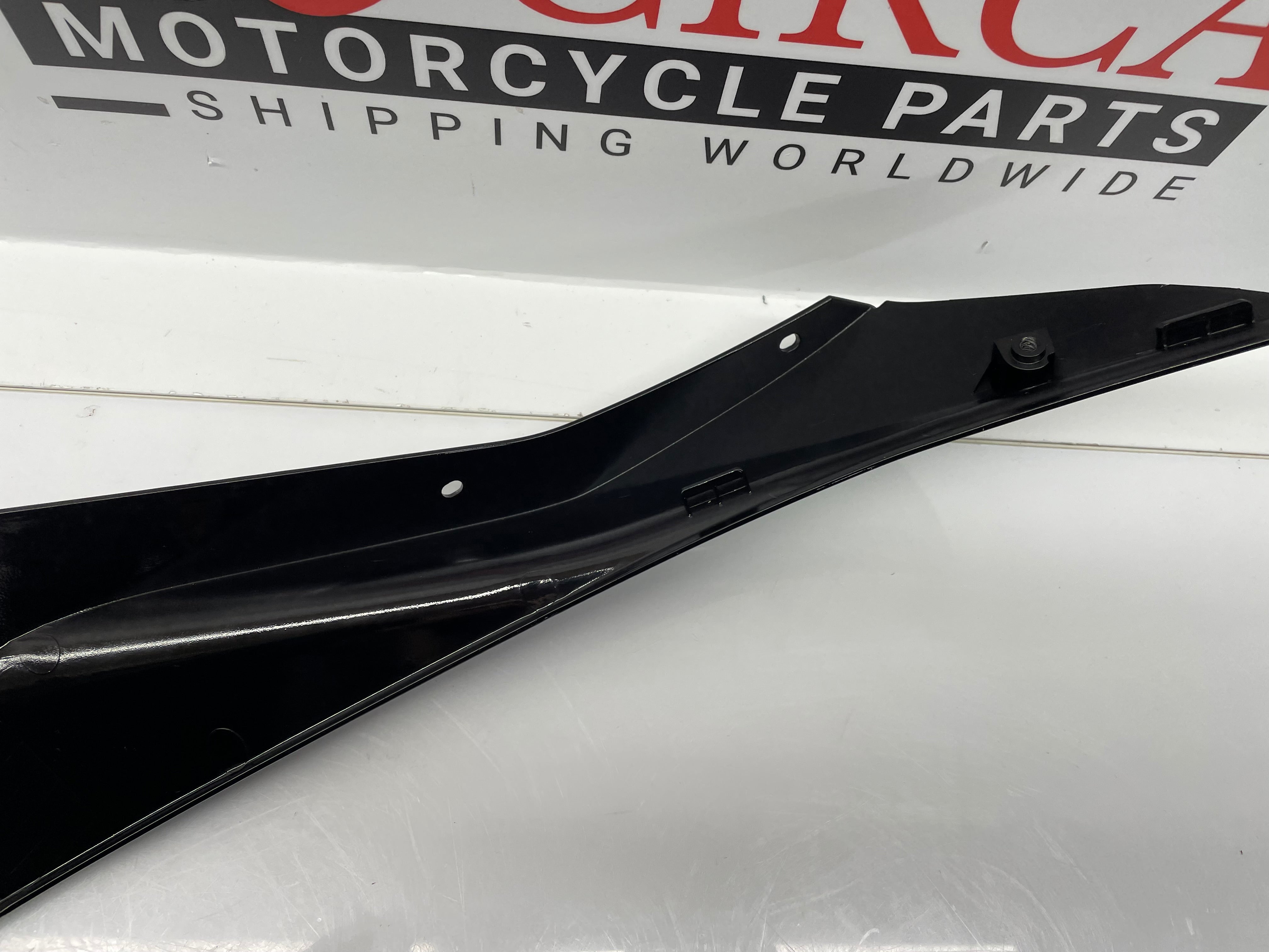 KAWASAKI NINJA ZX4R 24 Outer Knee Grip Cover 01 LH